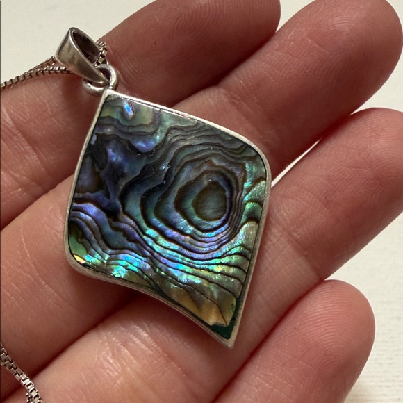 Elegant Sterling Silver 925 Abalone Pendant Necklace size 24’ in chain - Picture 5 of 12